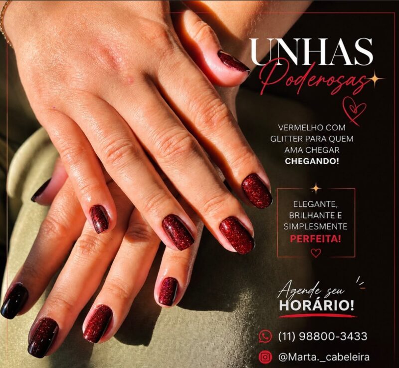 Unhas em gel vermelho com glitter, feitas no salão Marta Cabeleleira